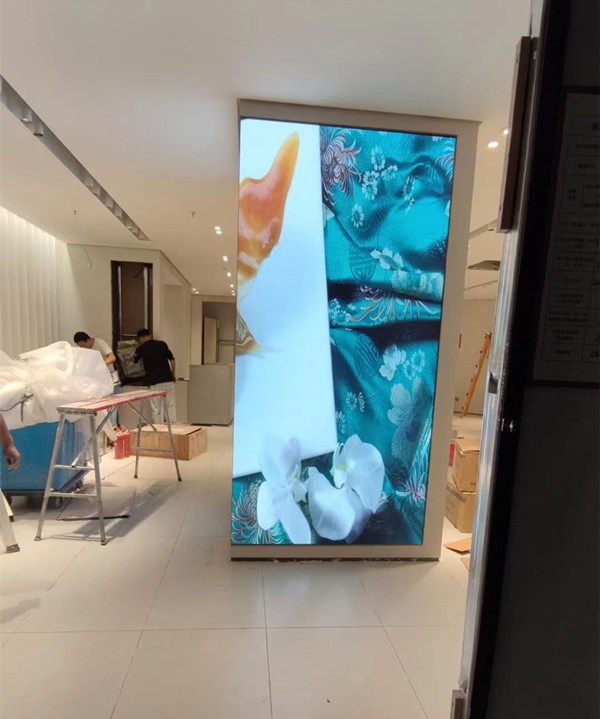 洛龙商场门店转角LED显示屏